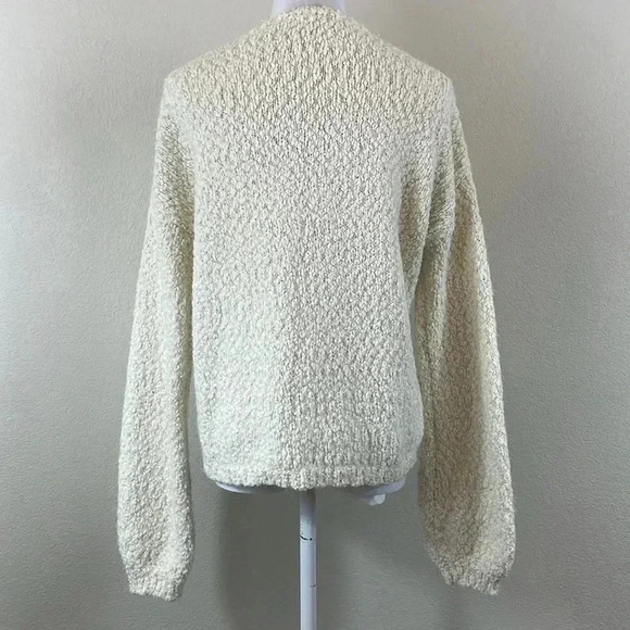 Kaisely ivory popcorn fuzzy long sleeve sweater size small - Picture 4 of 7
